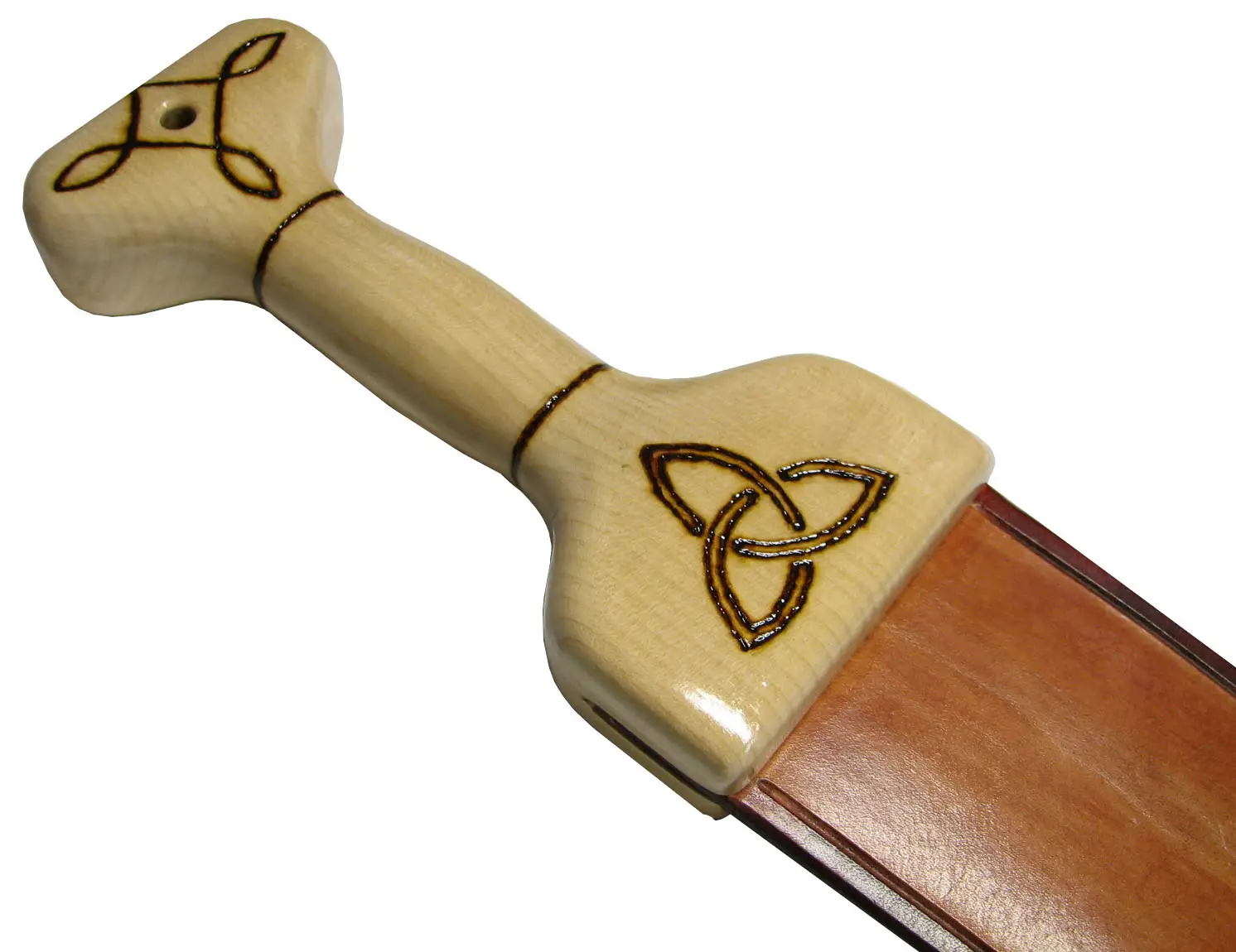 Hnědá kožená plácačka zdobená Viking. Cena 2800 Kč