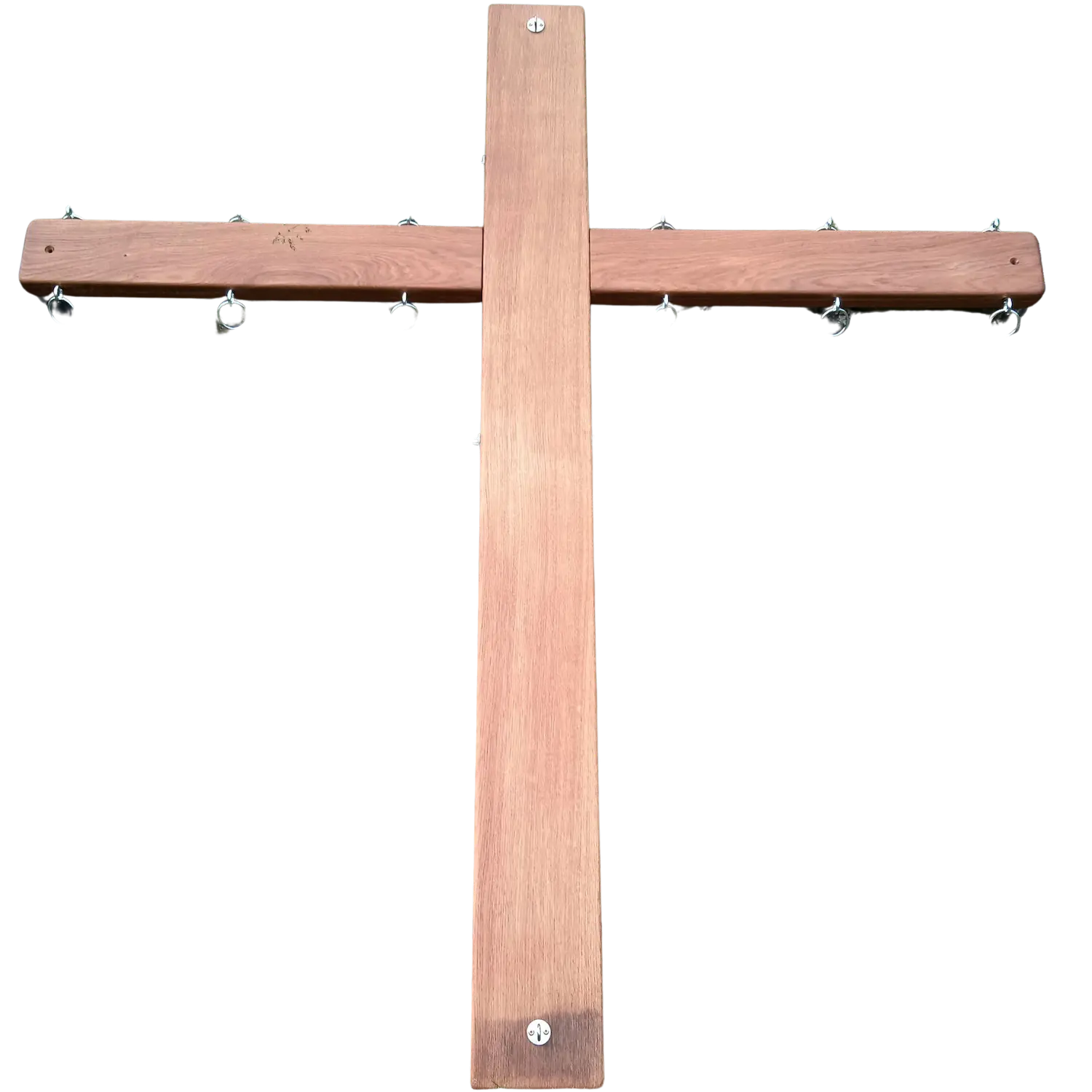 Luxusní BDSM kříž z dubového dřeva s nerezovými poutacími oky pro klub Tartaros. Cena na vyžádání